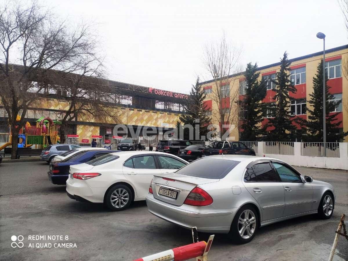 Satılır, obyekt, 1000 m², Bakı, Nizami r.