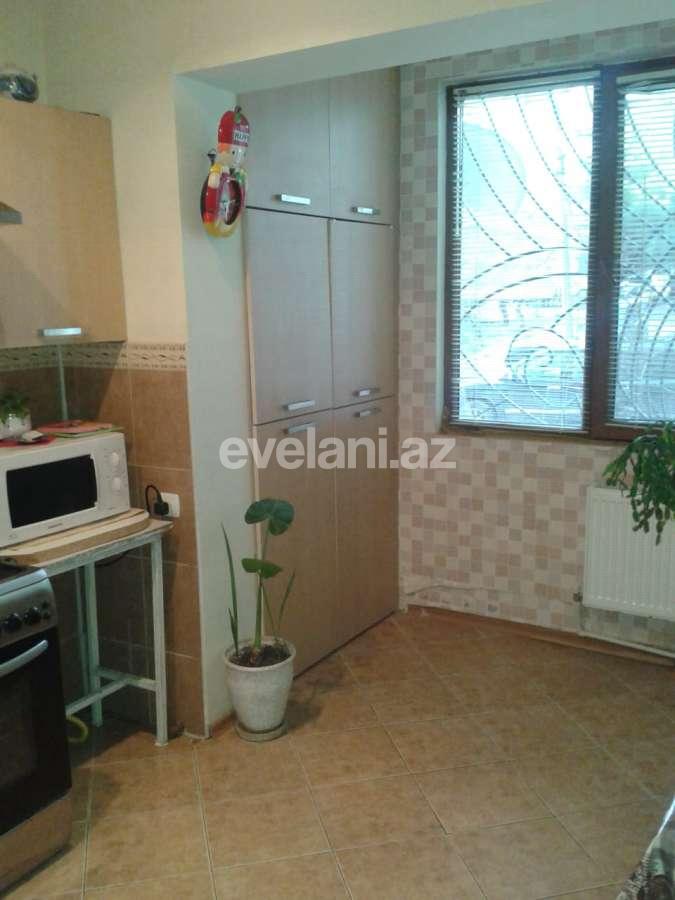 Satılır, köhnə tikili, 4 otaqlı, 100 m², Bakı, Nizami r, 4-cü mikrorayon q.