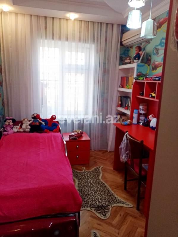Sale, old building, 3 room, 80 m², Baku, Yasamal r.
