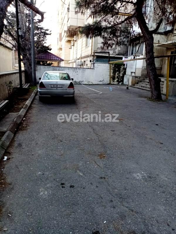 Sale, old building, 3 room, 80 m², Baku, Yasamal r.