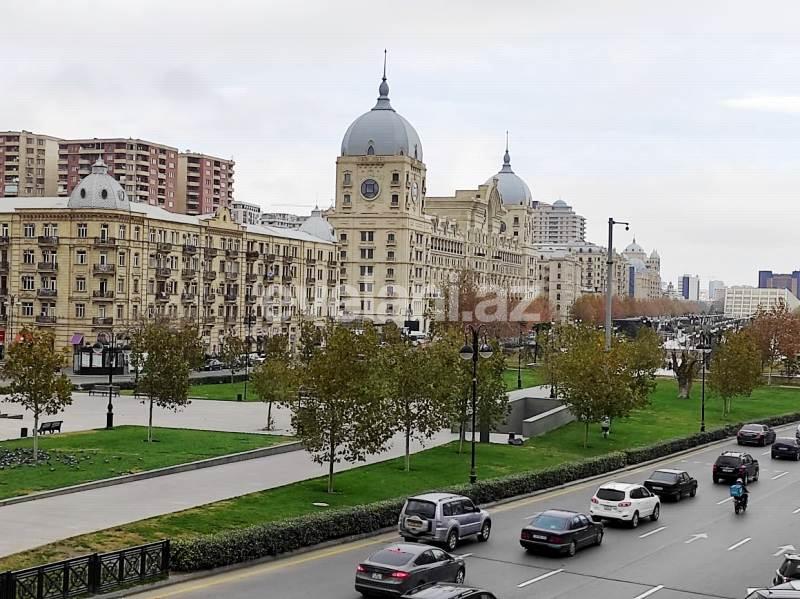 Satılır, köhnə tikili, 2 otaqlı, 58 m², Bakı, Yasamal r.