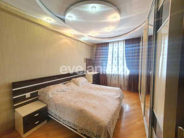 Satılır, yeni tikili, 4 otaqlı, 127 m², Bakı, Nizami r.
