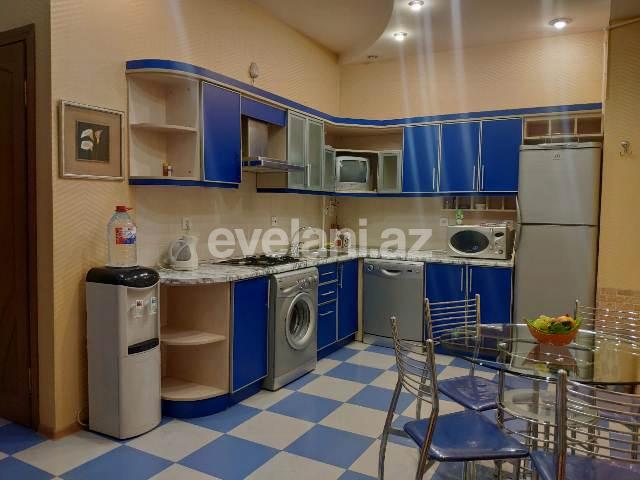 Rent, old building, 2 room, 65 m², Baku, Sabail r.