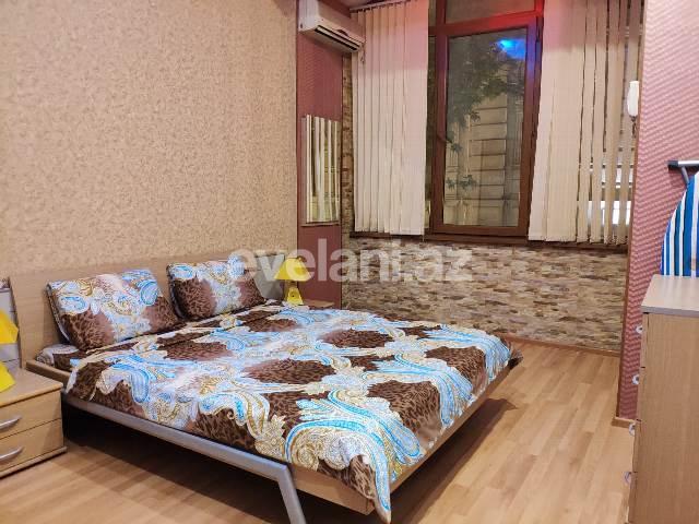 Rent, old building, 2 room, 65 m², Baku, Sabail r.