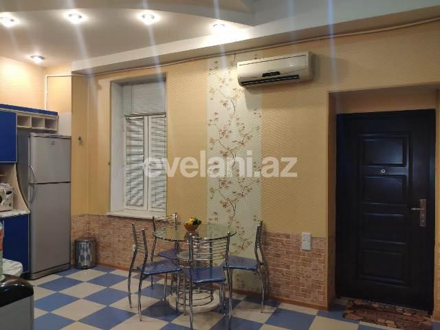 Rent, old building, 2 room, 65 m², Baku, Sabail r.
