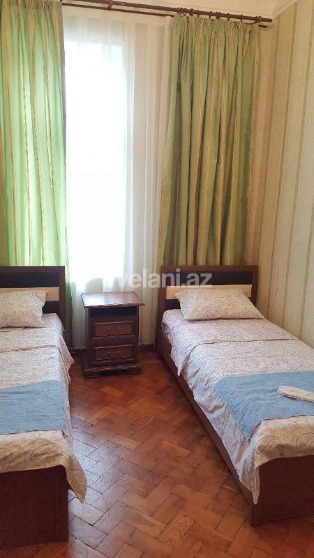 Satılır, köhnə tikili, 3 otaqlı, 75 m², Bakı, Səbail r.