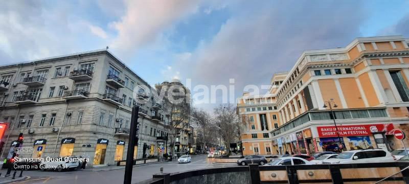 Satılır, köhnə tikili, 3 otaqlı, 75 m², Bakı, Səbail r.