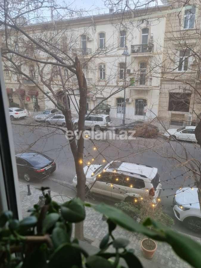 Sale, old building, 3 room, 75 m², Baku, Sabail r.