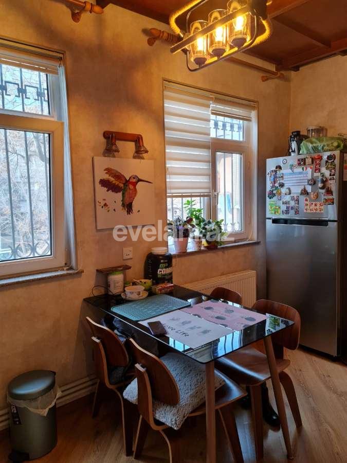 Sale, old building, 3 room, 75 m², Baku, Sabail r.