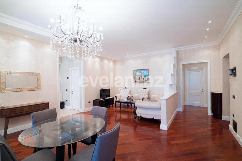 Сдаётся, вторичка, 3-комнаты, 83 m², Баку, Сабаильский r.