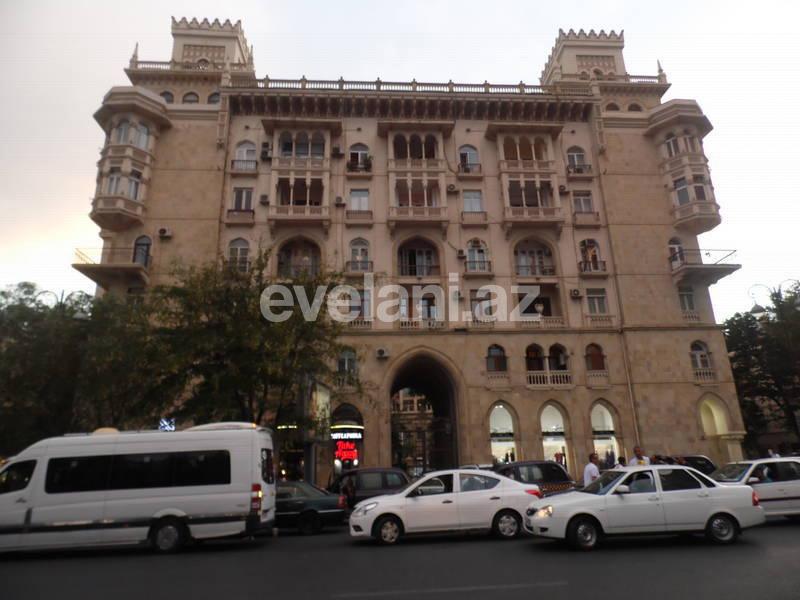 Сдаётся, вторичка, 3-комнаты, 83 m², Баку, Сабаильский r.