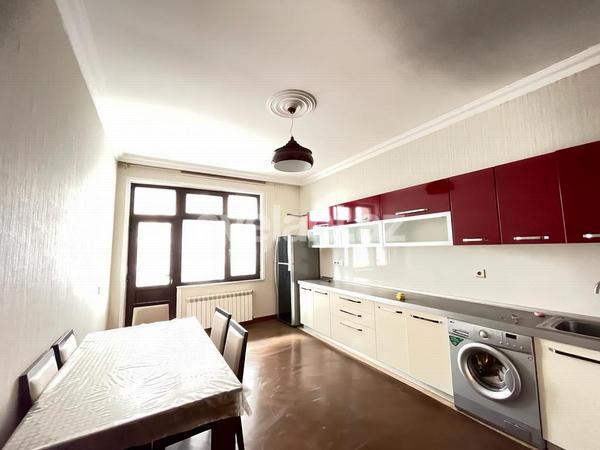 Satılır, yeni tikili, 3 otaqlı, 145 m², Bakı, Nərimanov r.