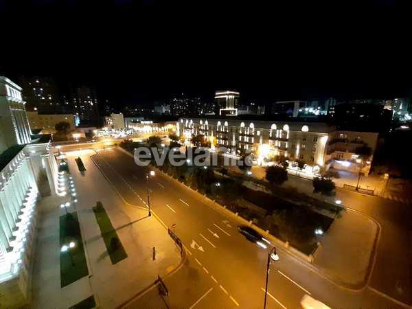 Kirayə verilir, yeni tikili, 3 otaqlı, 110 m², Bakı, Xətai r.