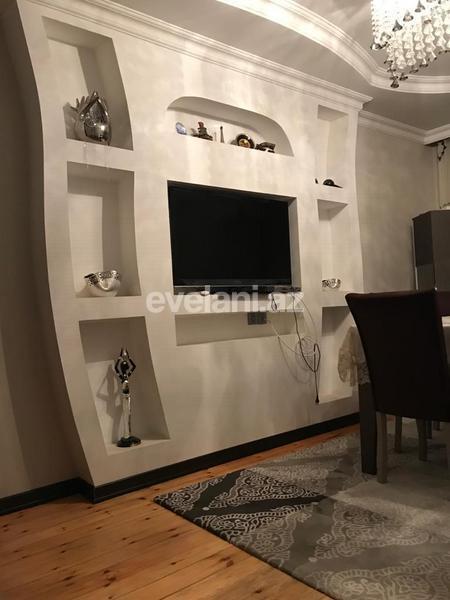 Satılır, köhnə tikili, 4 otaqlı, 100 m², Bakı, Xətai r.