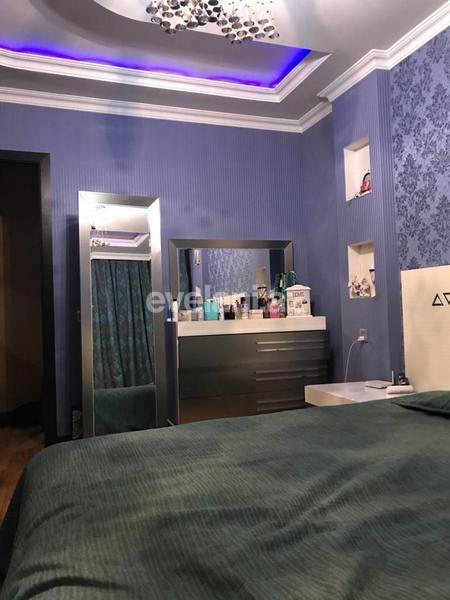 Satılır, köhnə tikili, 4 otaqlı, 100 m², Bakı, Xətai r.