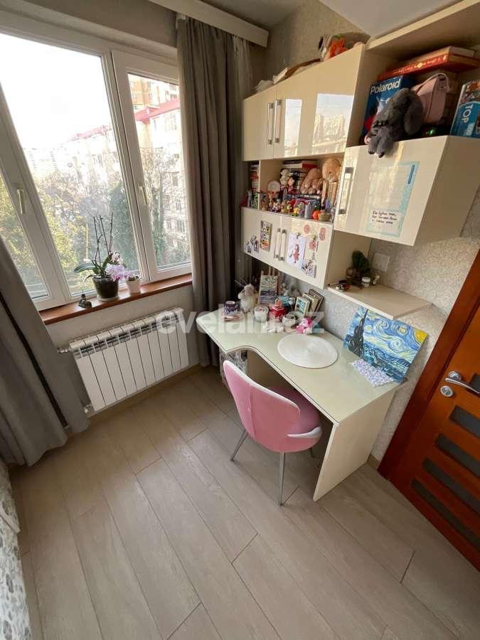 Sale, old building, 3 room, 60 m², Baku, Yasamal r.