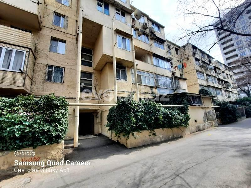 Satılır, köhnə tikili, 2 otaqlı, 50 m², Bakı, Yasamal r.