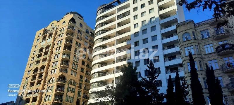 Satılır, yeni tikili, 4 otaqlı, 230 m², Bakı, Səbail r.