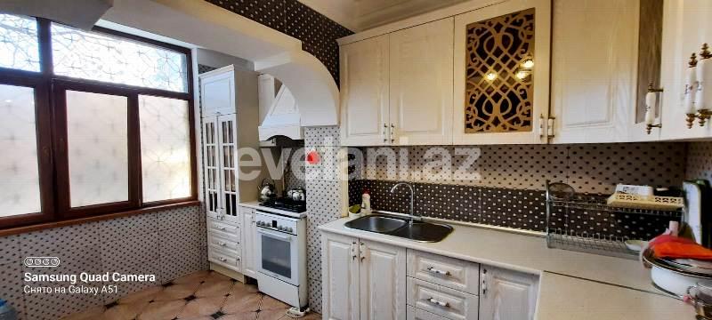 Satılır, köhnə tikili, 5 otaqlı, 200 m², Bakı, Nəsimi r.