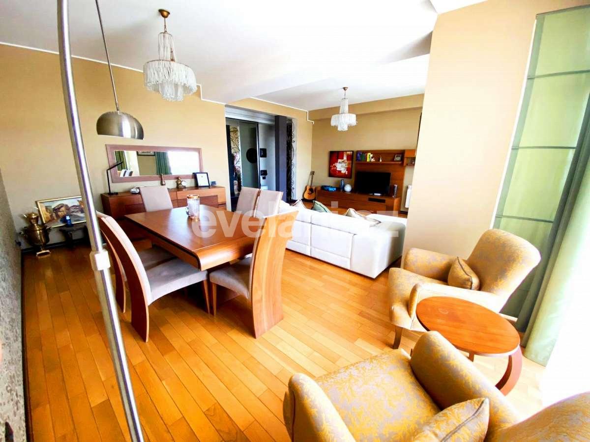 Satılır, yeni tikili, 4 otaqlı, 320 m², 28 may m.