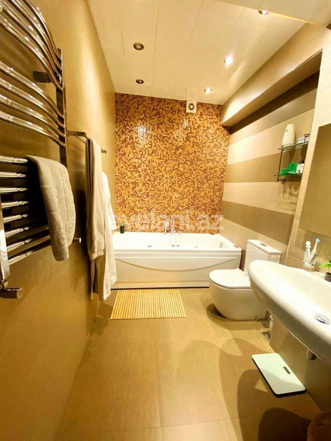 Satılır, yeni tikili, 4 otaqlı, 320 m², 28 may m.