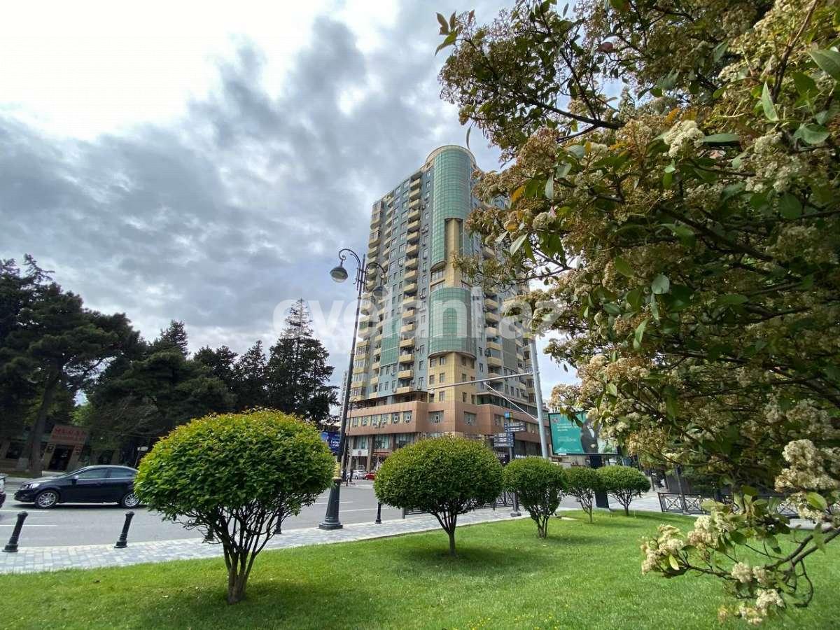 Satılır, yeni tikili, 4 otaqlı, 235 m², Gənclik m.