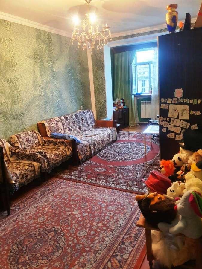 Satılır, köhnə tikili, 4 otaqlı, 100 m², Bakıxanov q.