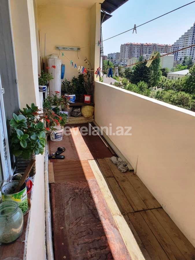 Satılır, köhnə tikili, 4 otaqlı, 100 m², Bakıxanov q.