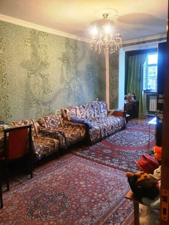 Satılır, köhnə tikili, 4 otaqlı, 100 m², Bakıxanov q.