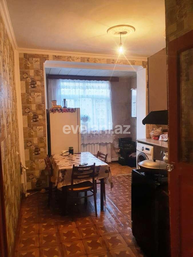 Satılır, köhnə tikili, 4 otaqlı, 100 m², Bakıxanov q.