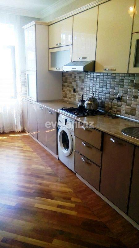 Kirayə verilir, köhnə tikili, 3 otaqlı, 80 m², Bakı, Yasamal r, 20 yanvar m.
