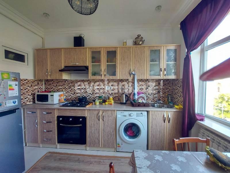 Satılır, köhnə tikili, 2 otaqlı, 60 m², Bakı, Nəsimi r.