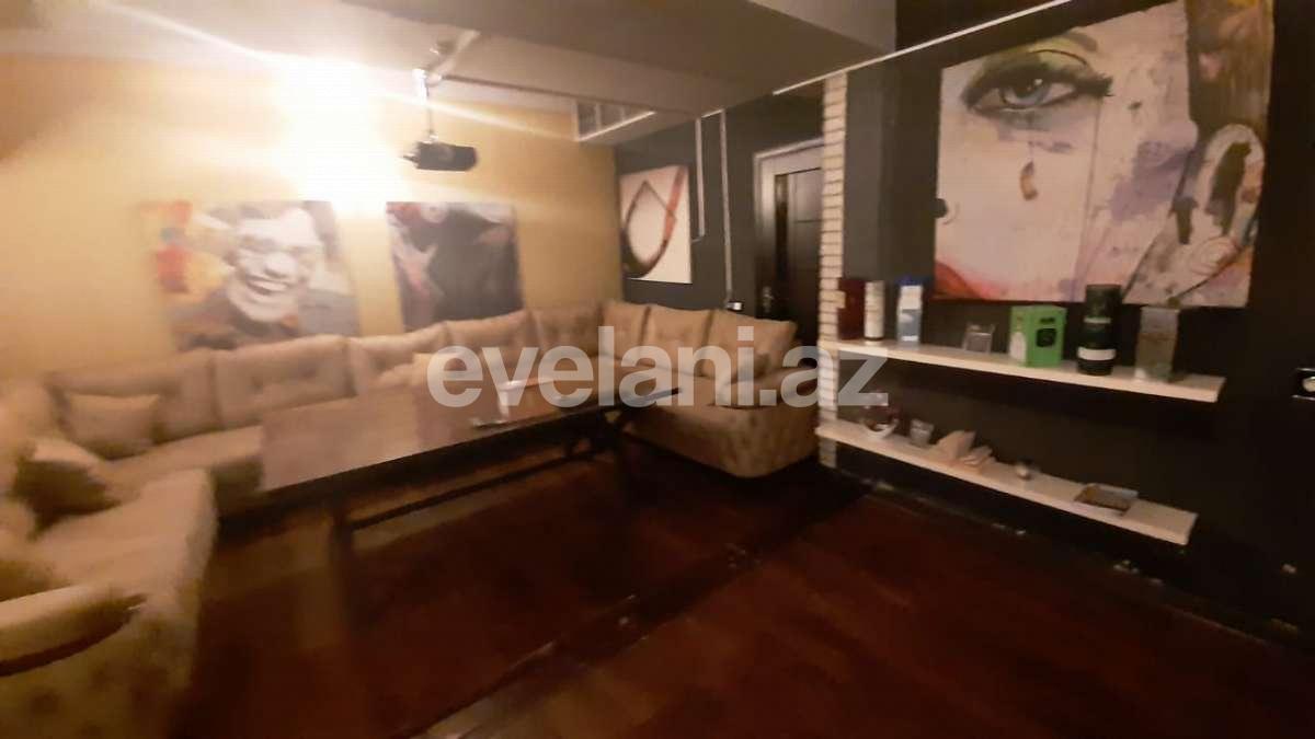 Satılır, obyekt, 300 m², Bakı, Binəqədi r, 8-ci mikrorayon q.