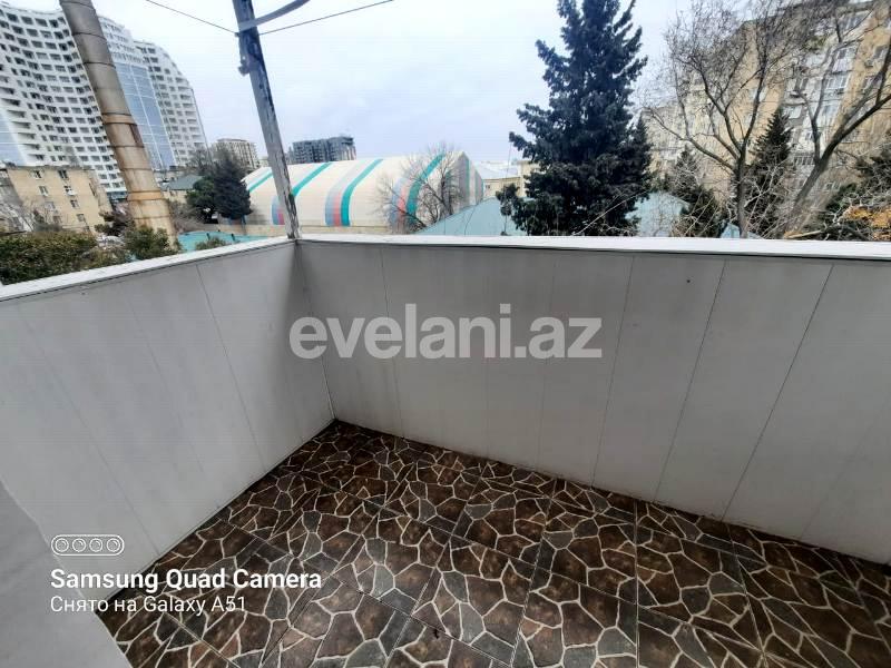 Satılır, köhnə tikili, 3 otaqlı, 70 m², Bakı, Yasamal r, Elmlər Akademiyası m.