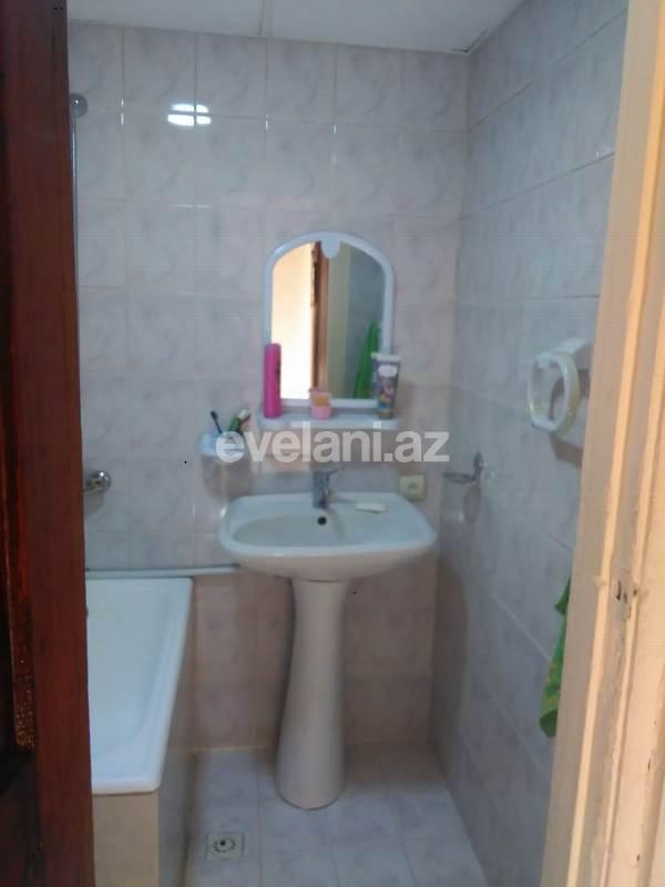 Satılır, köhnə tikili, 3 otaqlı, 78 m², Bakı, Yasamal r, Elmlər Akademiyası m.