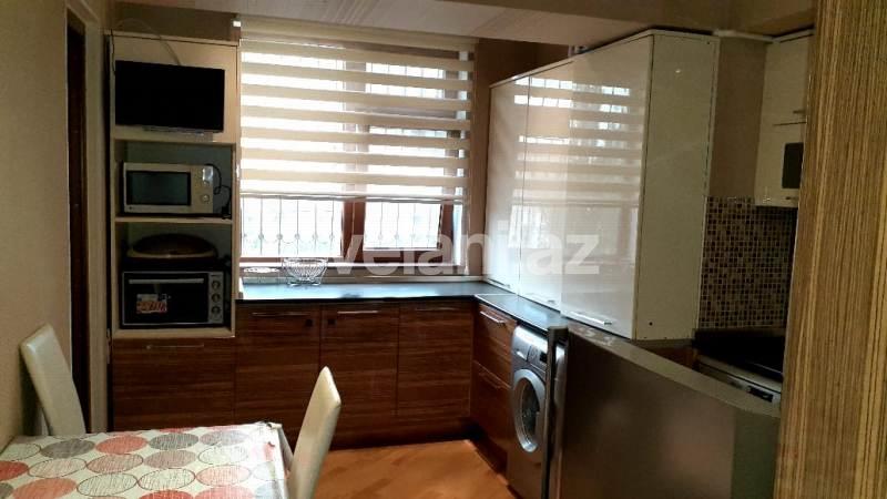 Sale, old building, 4 room, 100 m², Baku, Yasamal r.