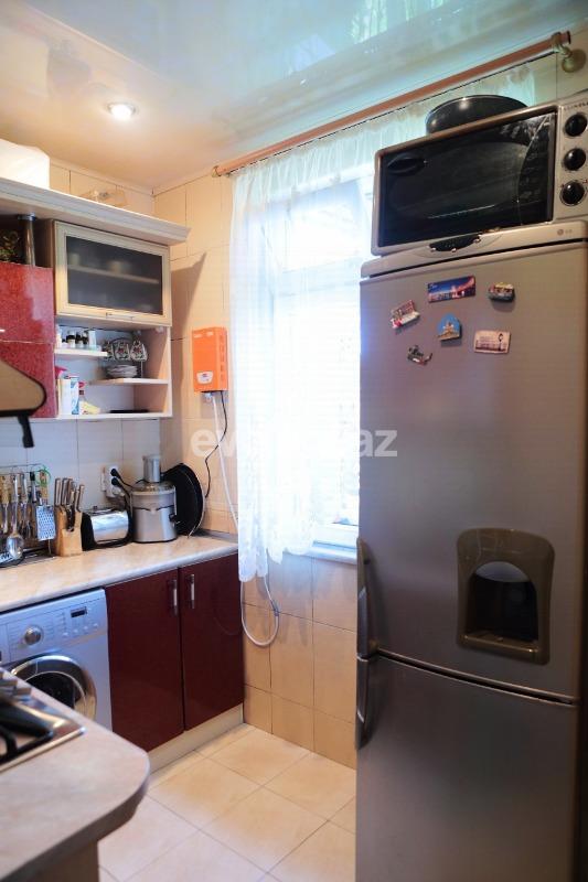 Rent, old building, 2 room, 45 m², Baku, Yasamal r, Inshaatchilar m.