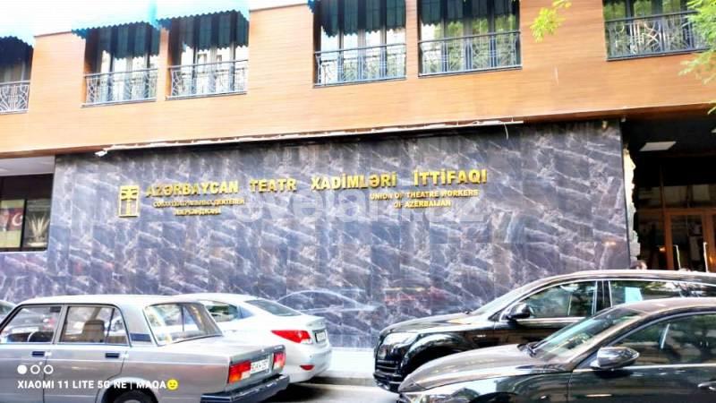 Satılır, köhnə tikili, 2 otaqlı, 65 m², Bakı, Səbail r, Sahil m.