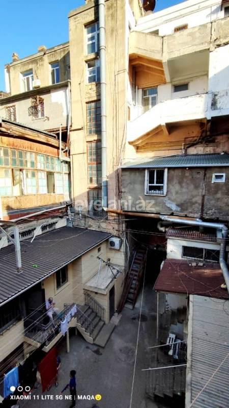 Satılır, köhnə tikili, 2 otaqlı, 65 m², Bakı, Səbail r, Sahil m.