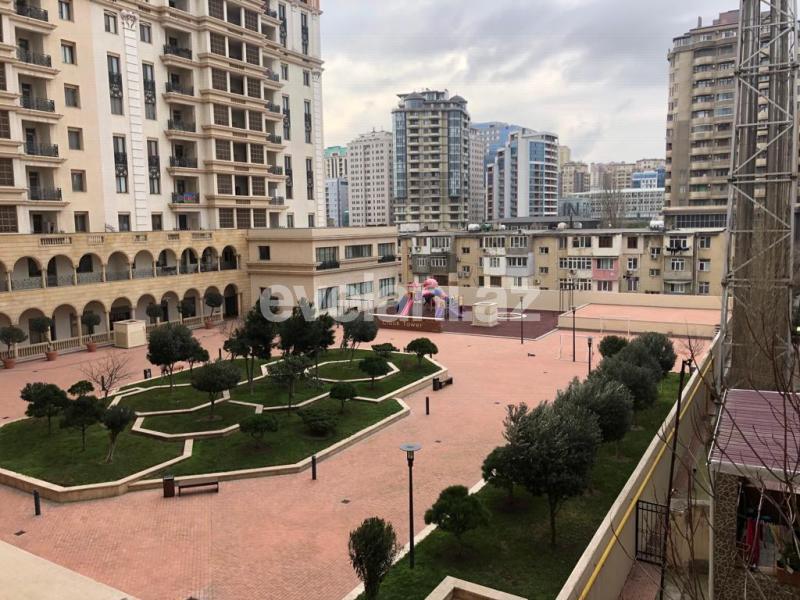 Satılır, yeni tikili, 4 otaqlı, 212 m², Bakı, Nəsimi r.