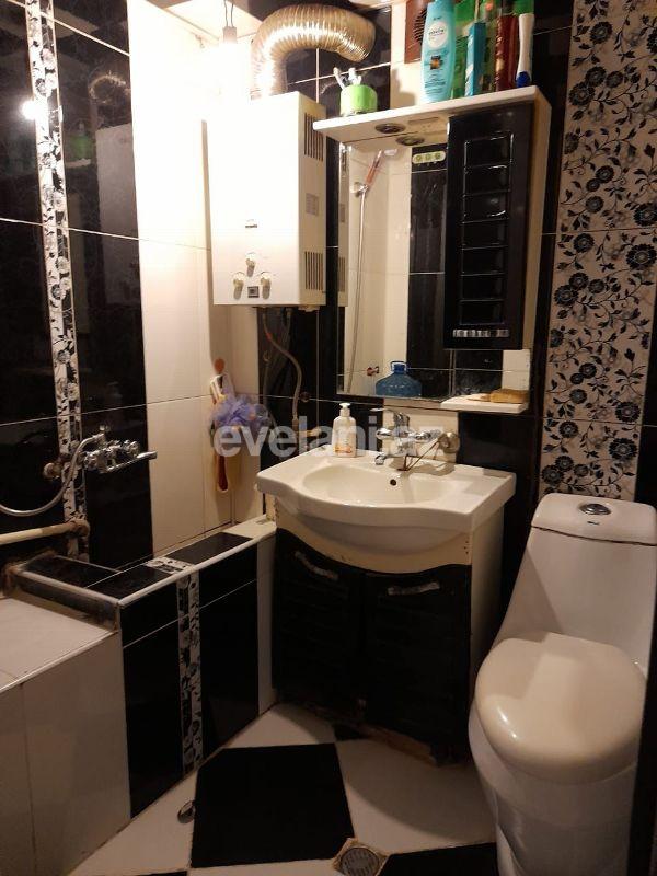 Satılır, köhnə tikili, 3 otaqlı, 70 m², Bakı, Yasamal r.