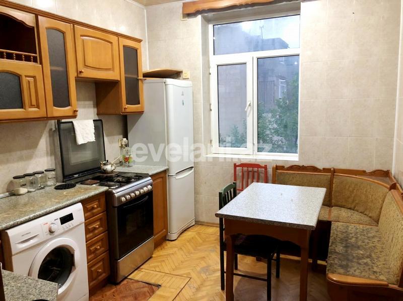 Satılır, köhnə tikili, 3 otaqlı, 85 m², Bakı, Nəsimi r.