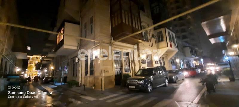 Sale, old building, 2 room, 65 m², Baku, Sabail r, Icheri Sheher m.