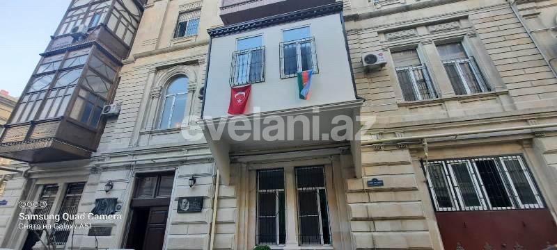Sale, old building, 2 room, 65 m², Baku, Sabail r, Icheri Sheher m.