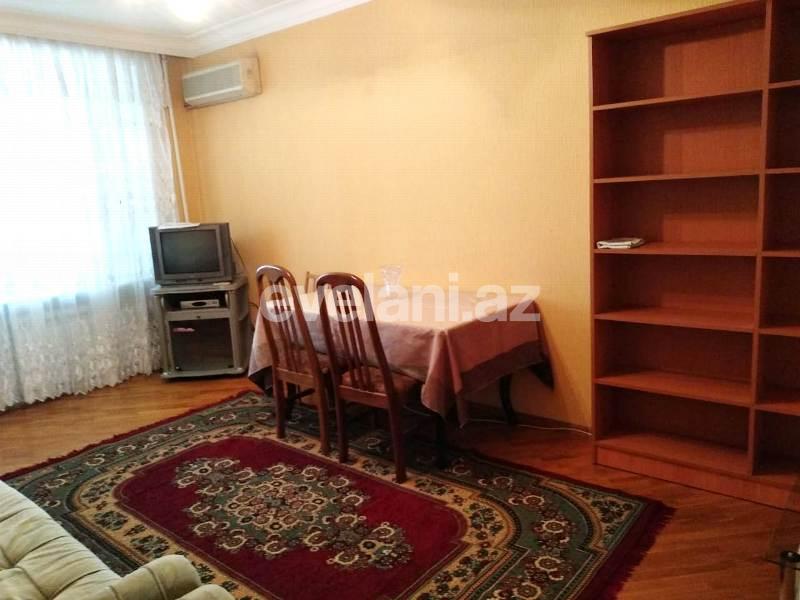 Kirayə verilir, köhnə tikili, 3 otaqlı, 70 m², Bakı, Yasamal r.