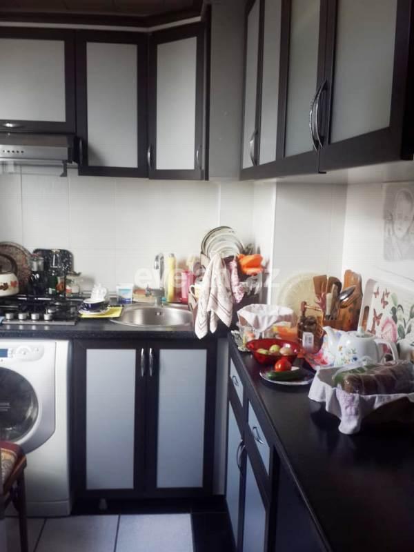 Satılır, köhnə tikili, 3 otaqlı, 75 m², Bakı, Yasamal r.