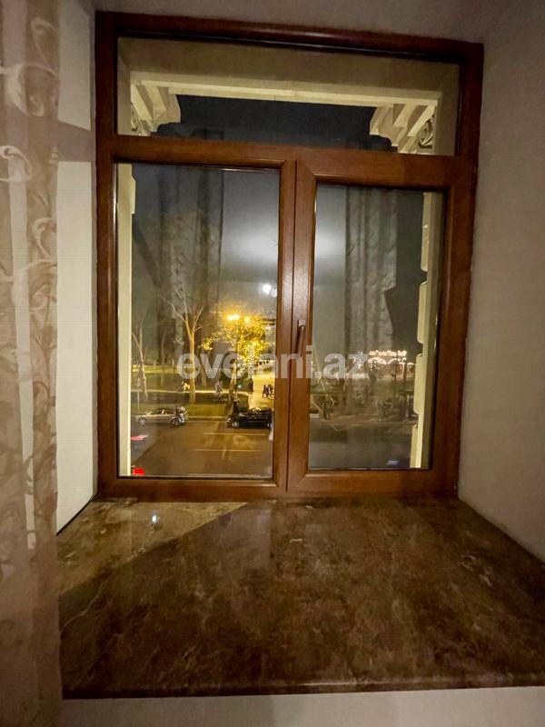 Satılır, köhnə tikili, 3 otaqlı, 90 m², Bakı, Səbail r.