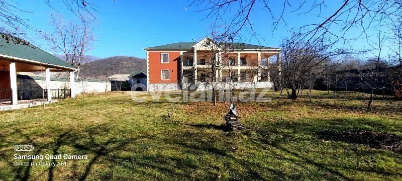 Satılır, həyət evi / bağ, 10 otaqlı, 750 m², Qəbələ