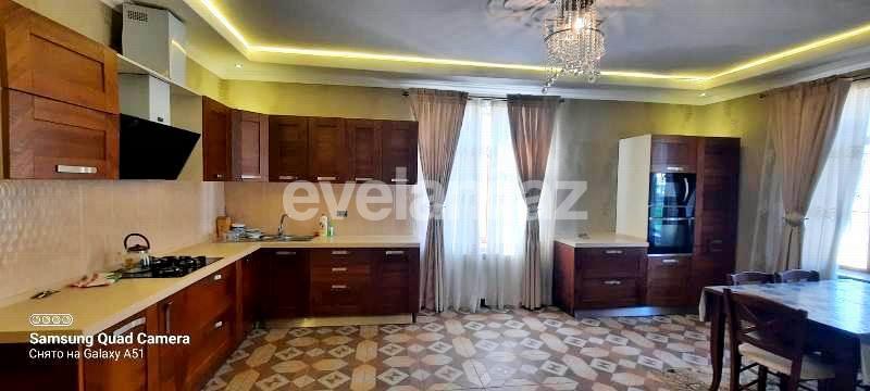 Satılır, həyət evi / bağ, 10 otaqlı, 750 m², Qəbələ