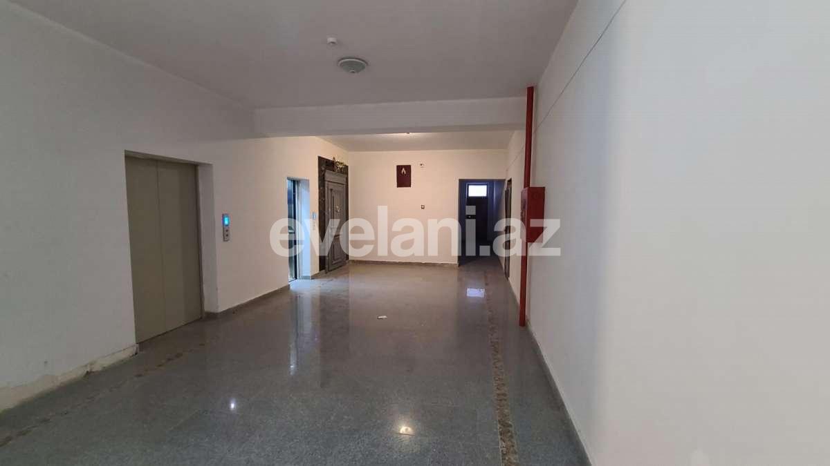 Satılır, yeni tikili, 4 otaqlı, 130 m², Bakı, Səbail r, Badamdar q, Elmlər Akademiyası m.